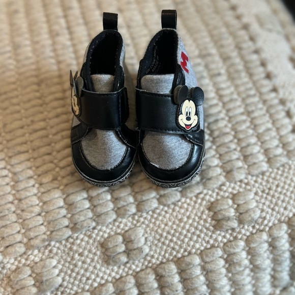 Disney Baby Mickey Mouse Shoes 3-6 months - Picture 4 of 5